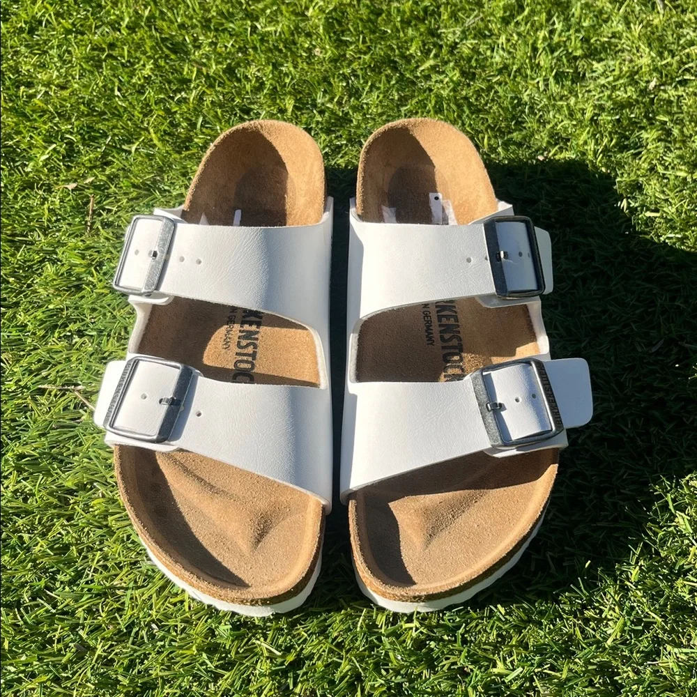 NWT BIRKENSTOCK White Arizona Sandals